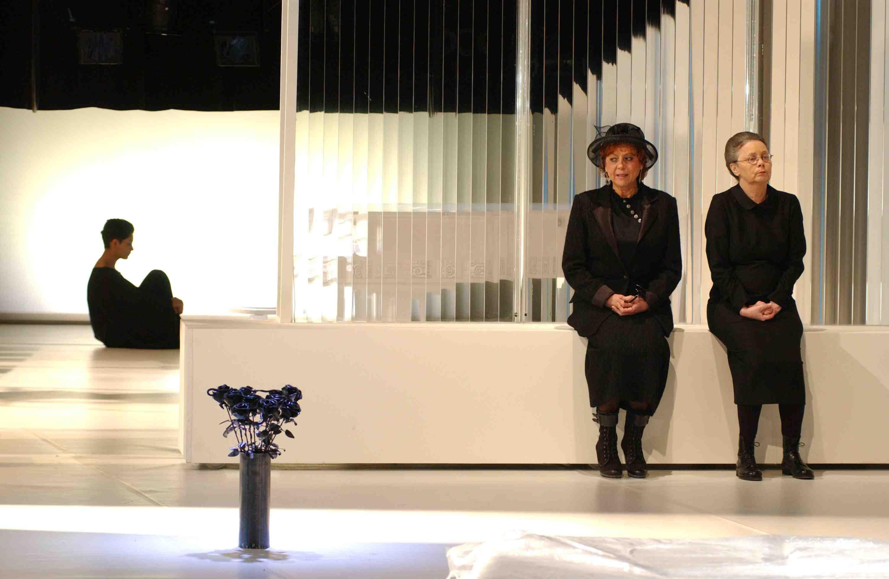 HEDDA GABLER 4
