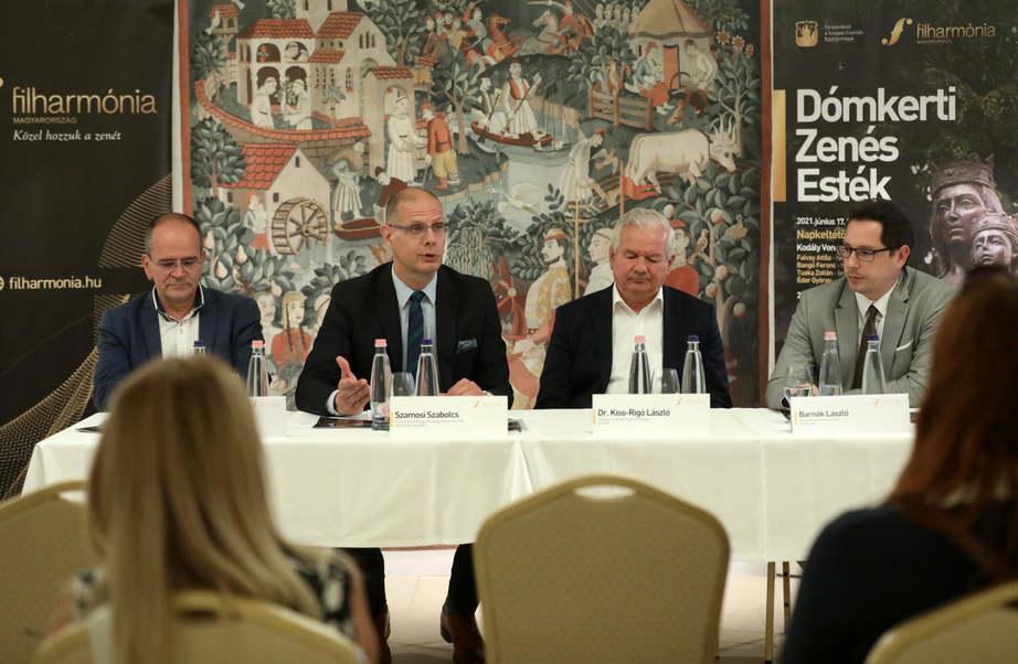 A Filharmónia Magyarország repertoárja: a klasszikus zenekarok krémje és a pápai kórus is Szegedre látogat hír képe A Filharmónia Magyarország repertoárja: a klasszikus zenekarok krémje és a pápai kórus is Szegedre látogat hír képe