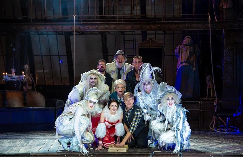 A padlás – jelnyelvi tolmácsolással a Szegedi Nemzeti Színházban hír képe A padlás – jelnyelvi tolmácsolással a Szegedi Nemzeti Színházban hír képe