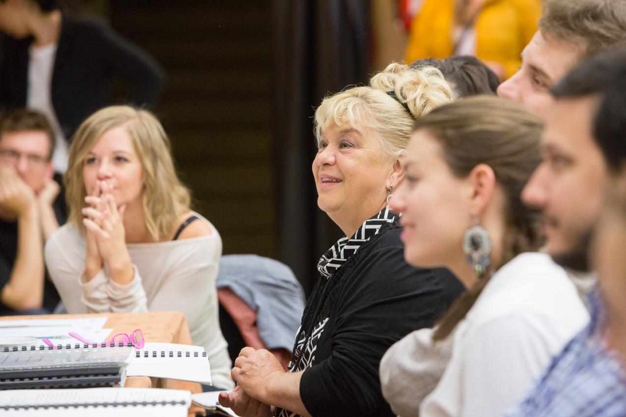 Cintányéros cudar világ jön a Szegedi Nemzetiben 1 Cintányéros cudar világ jön a Szegedi Nemzetiben 1