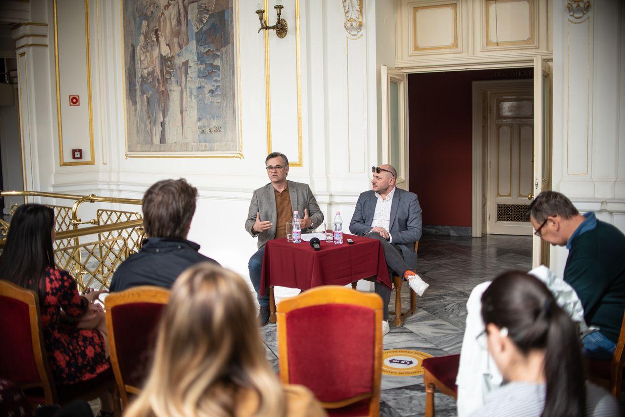 Gálaesten énekelnek az operacsillagok, hogy segítsenek az ukrajnai menekülteken hír képe Gálaesten énekelnek az operacsillagok, hogy segítsenek az ukrajnai menekülteken hír képe