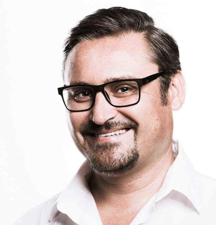 Gömöri Krisztián, a Szegedi Nemzeti Színház színművésze a Szeged Podcast huszonegyedik, karácsonyi adásában hír képe Gömöri Krisztián, a Szegedi Nemzeti Színház színművésze a Szeged Podcast huszonegyedik, karácsonyi adásában hír képe