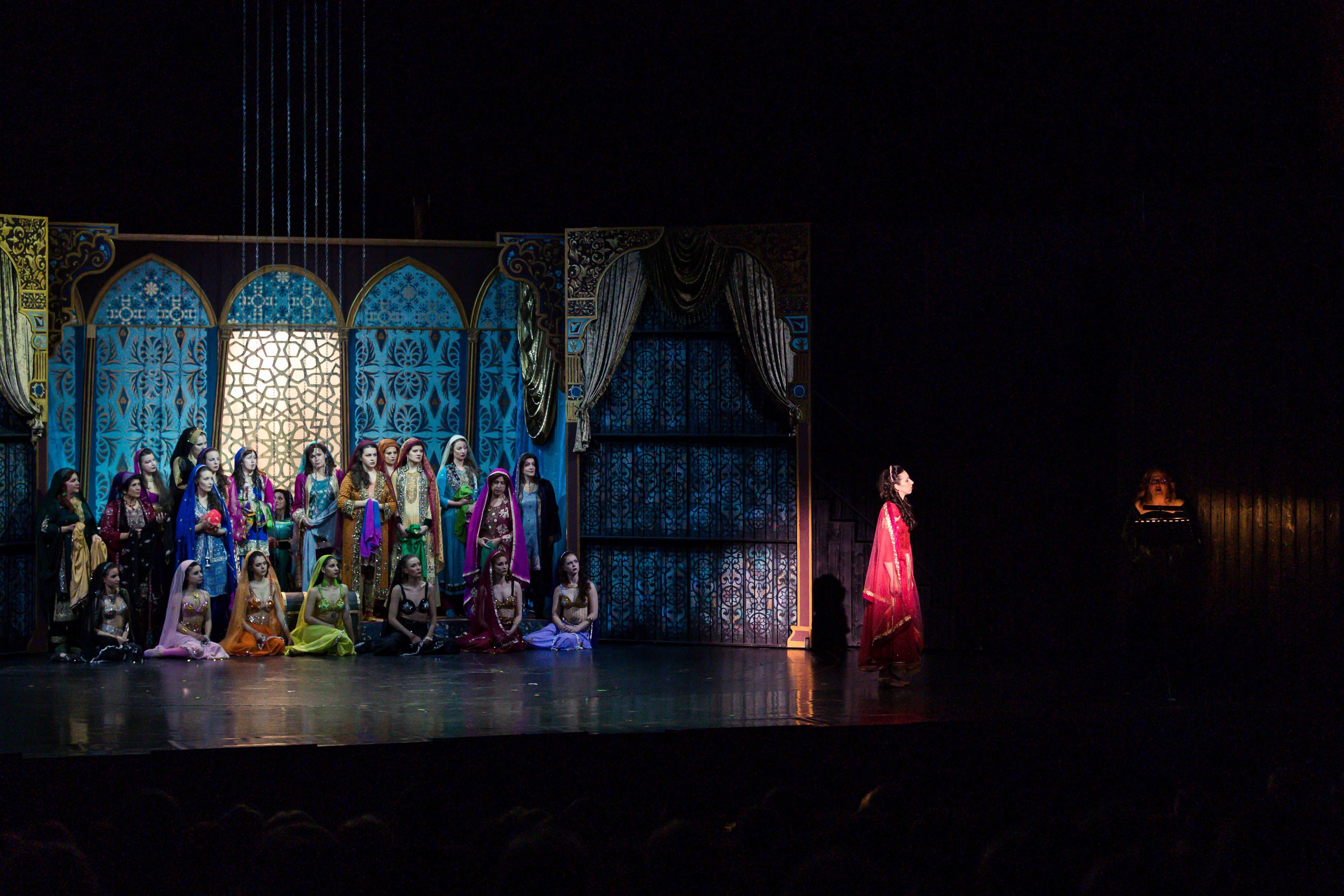 Gulnara szerepében Kolonits Klára 2 Gulnara szerepében Kolonits Klára 2