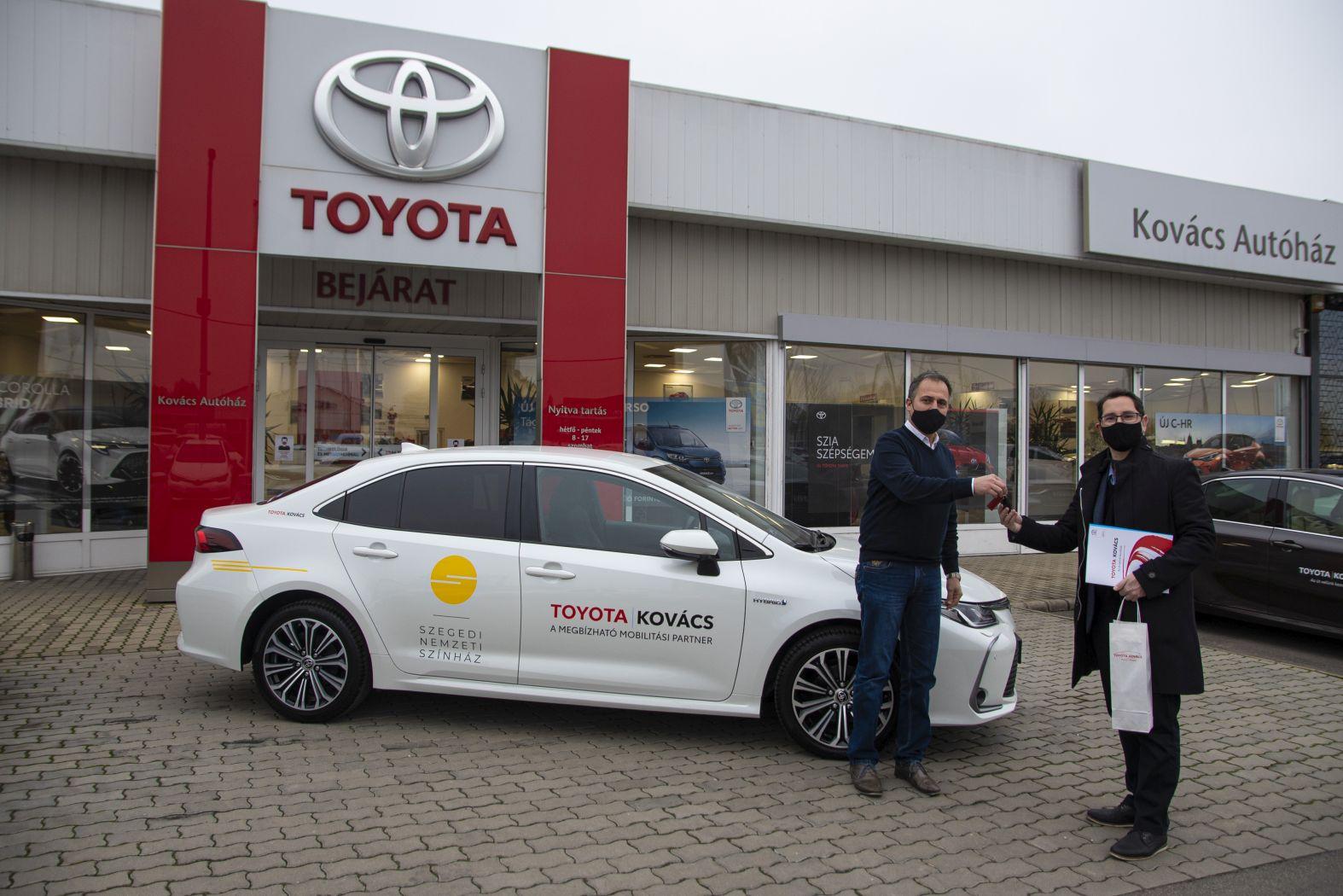 Harmadik közös évét kezdi a Toyota Kovács és a Szegedi Nemzeti Színház hír képe Harmadik közös évét kezdi a Toyota Kovács és a Szegedi Nemzeti Színház hír képe