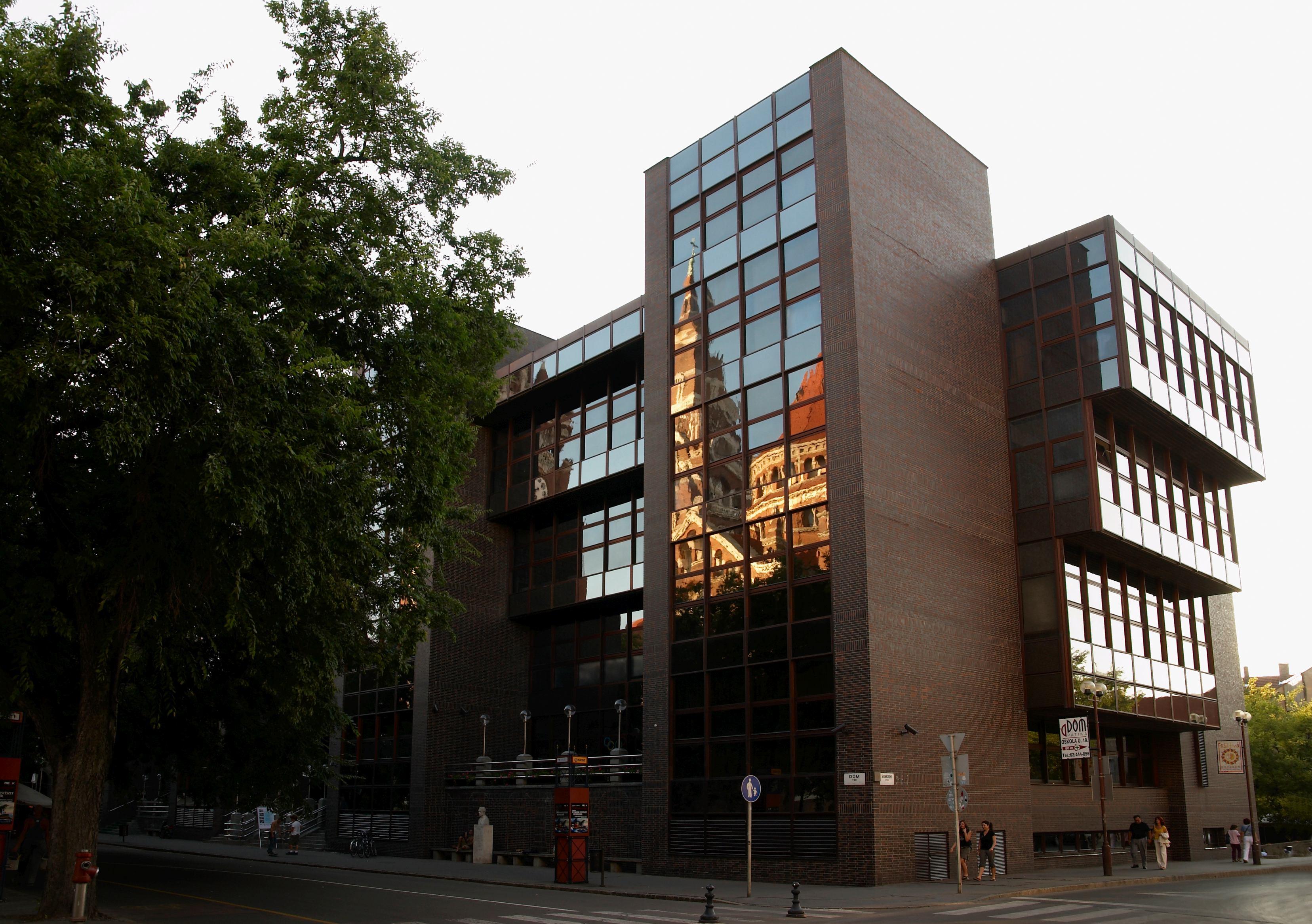 Kulisszatitkok a Szegedi Nemzeti Színházból hír képe Kulisszatitkok a Szegedi Nemzeti Színházból hír képe