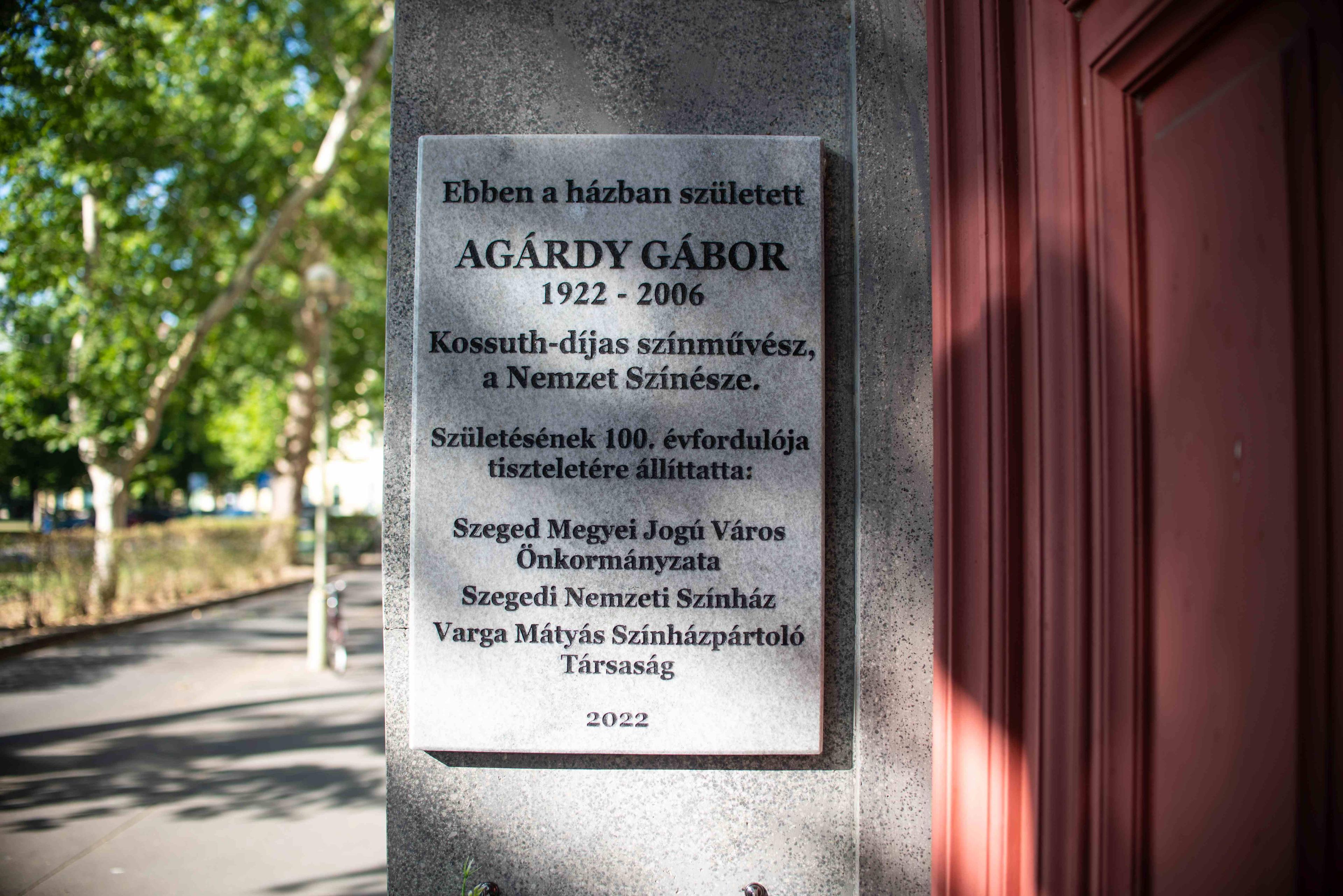 Mától tábla őrzi Agárdy Gábor emlékét Széchenyi téri szülőháza falán 2 Mától tábla őrzi Agárdy Gábor emlékét Széchenyi téri szülőháza falán 2
