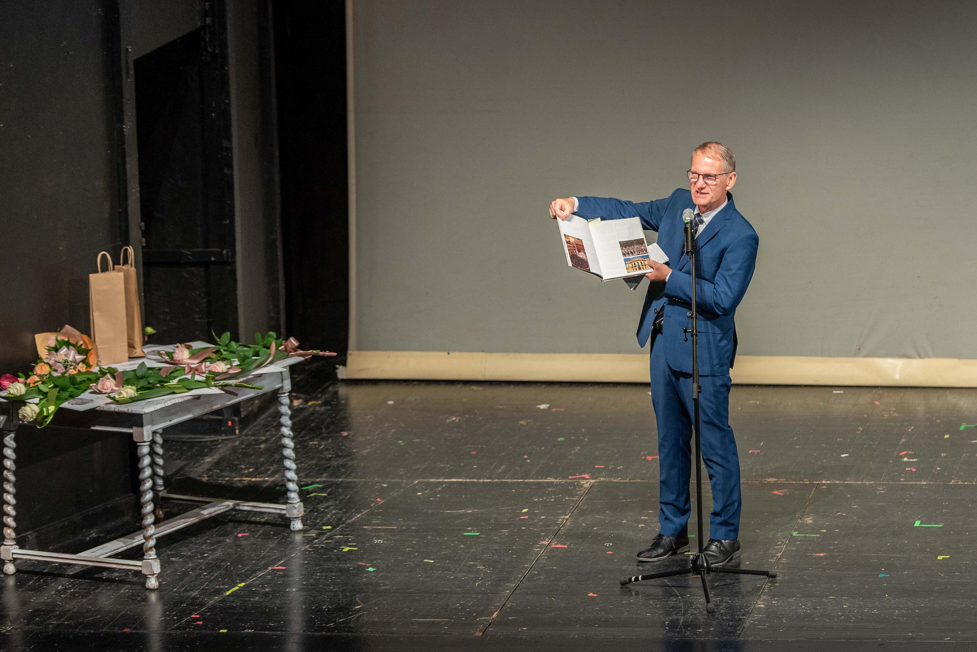 Sikeres évadot zárt a Szegedi Nemzeti Színház 4 Sikeres évadot zárt a Szegedi Nemzeti Színház 4