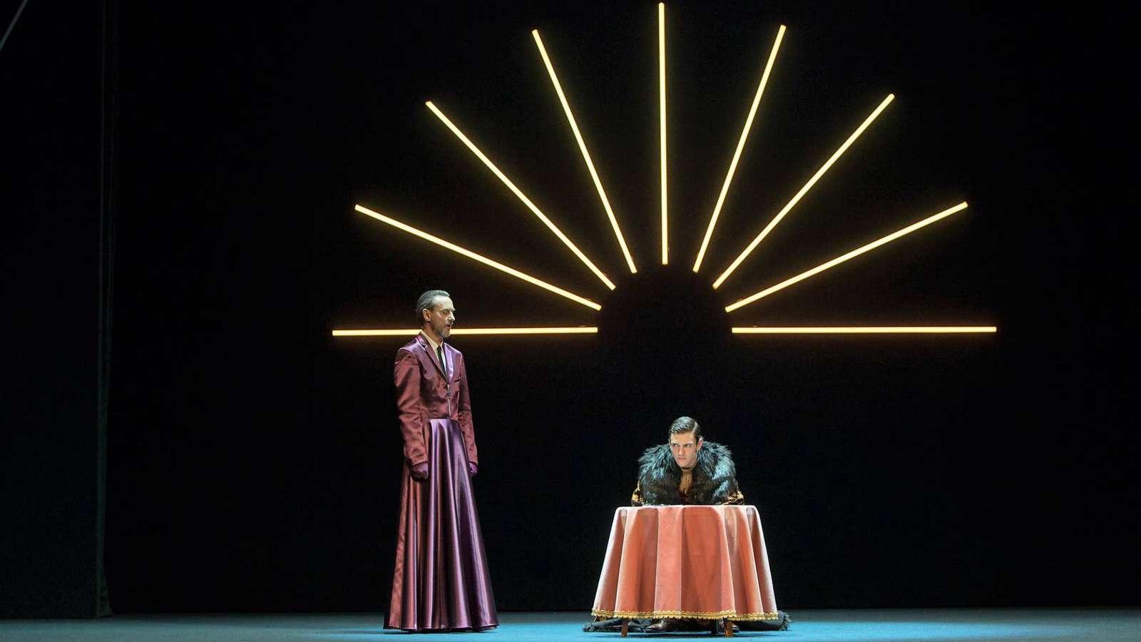 Tort ülnek a képmutatók: Alföldi-rendezés Szegeden hír képe Tort ülnek a képmutatók: Alföldi-rendezés Szegeden hír képe