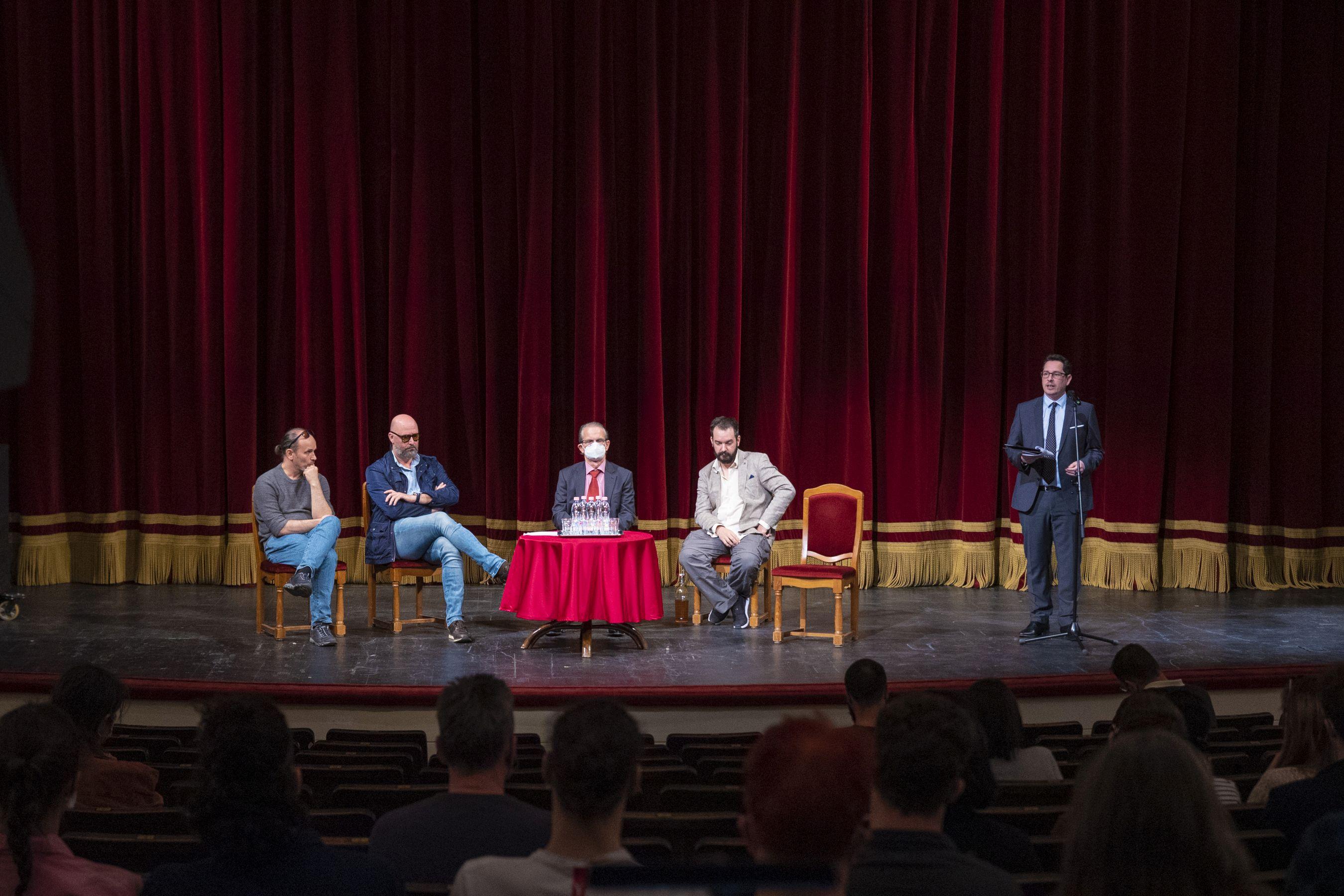 Véget ért a rendkívüli évad a Szegedi Nemzetiben hír képe Véget ért a rendkívüli évad a Szegedi Nemzetiben hír képe