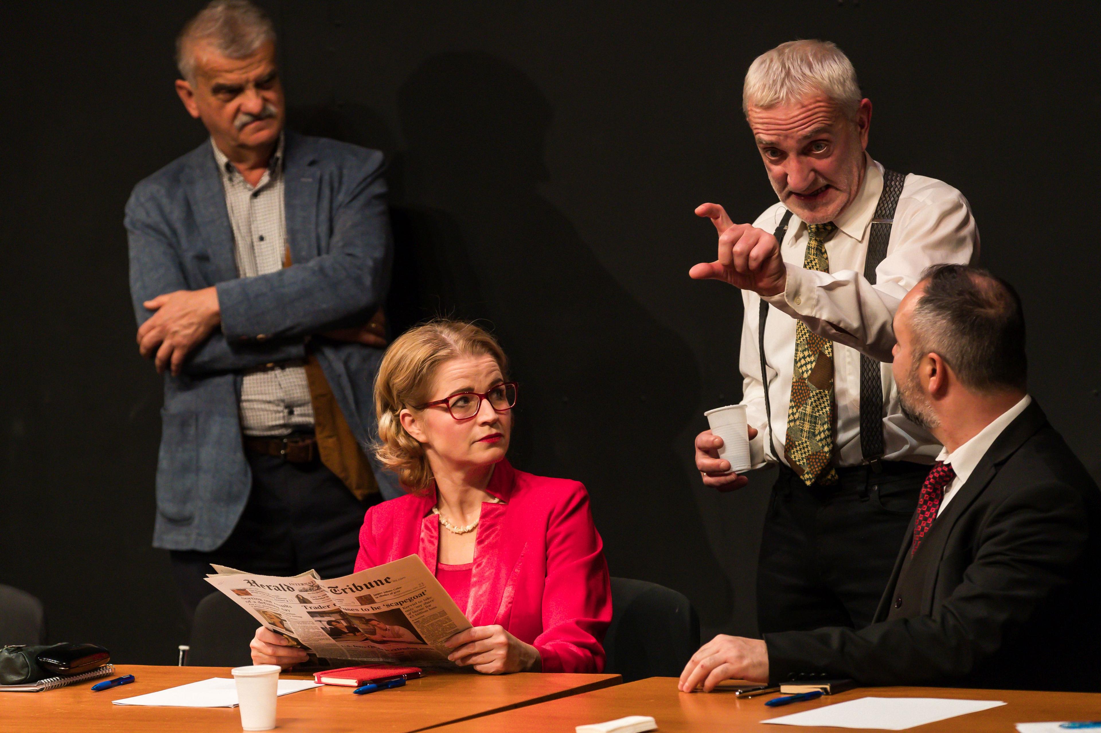 12 dühös ember 4 12 dühös ember 4