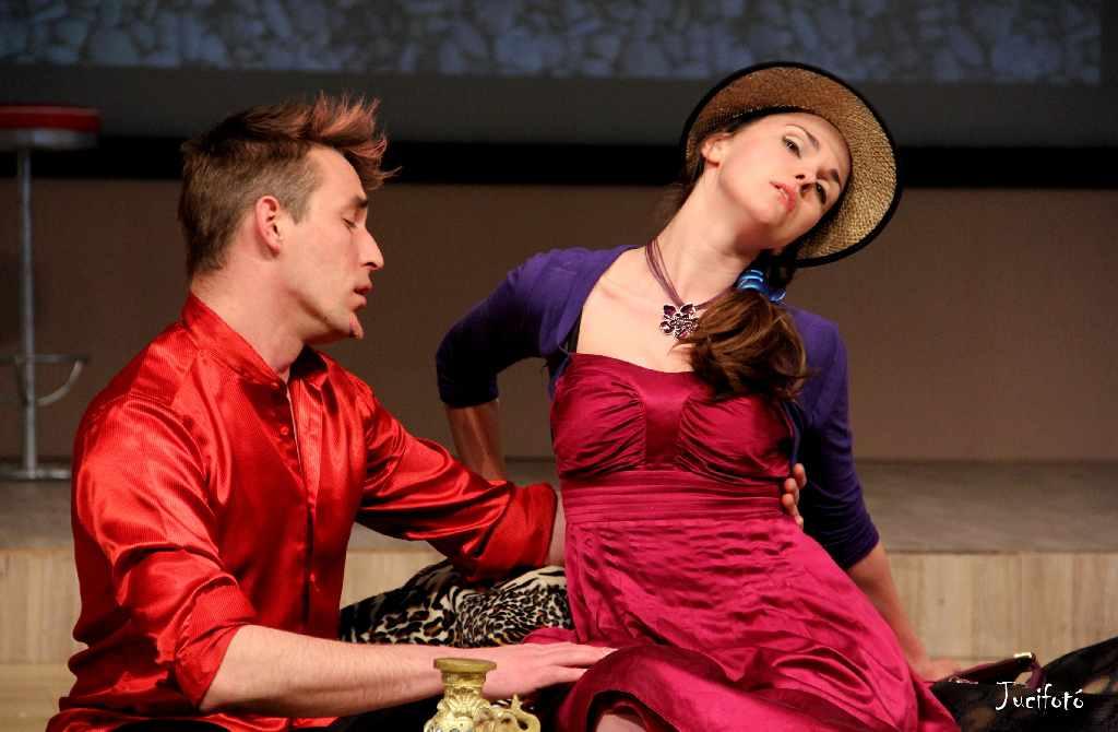 A hülyéje 2 A hülyéje 2