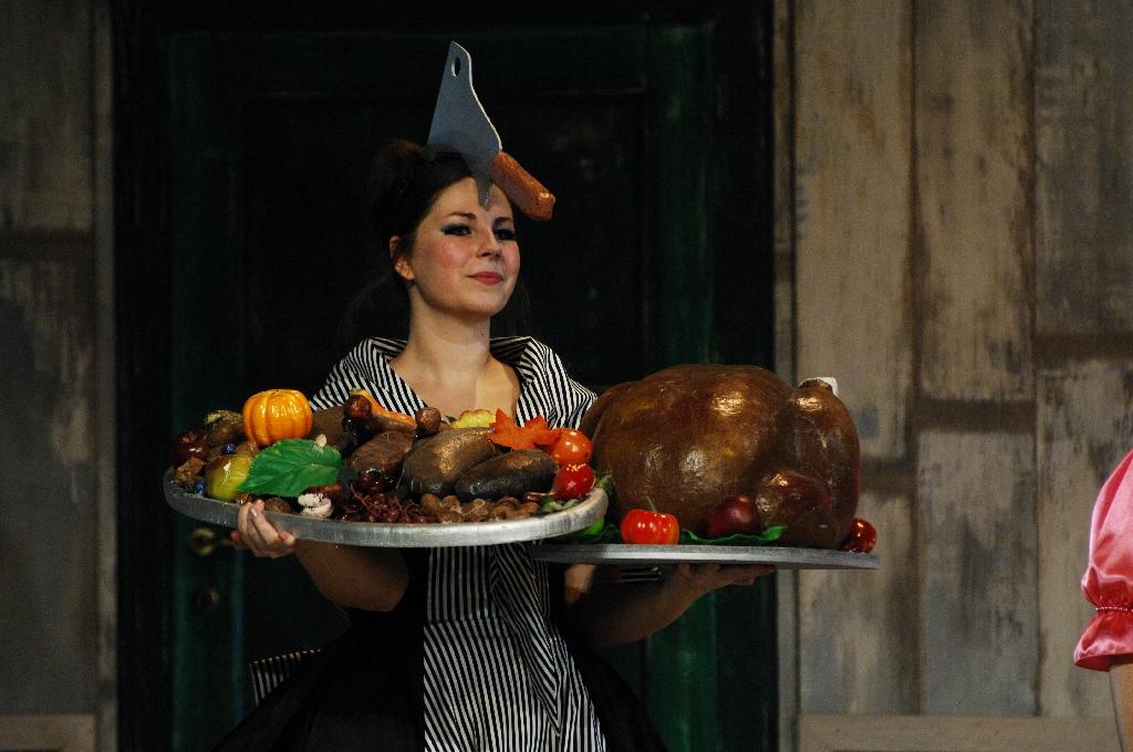 Farsangi kalamajka, avagy A torkos csütörtök 1 Farsangi kalamajka, avagy A torkos csütörtök 1