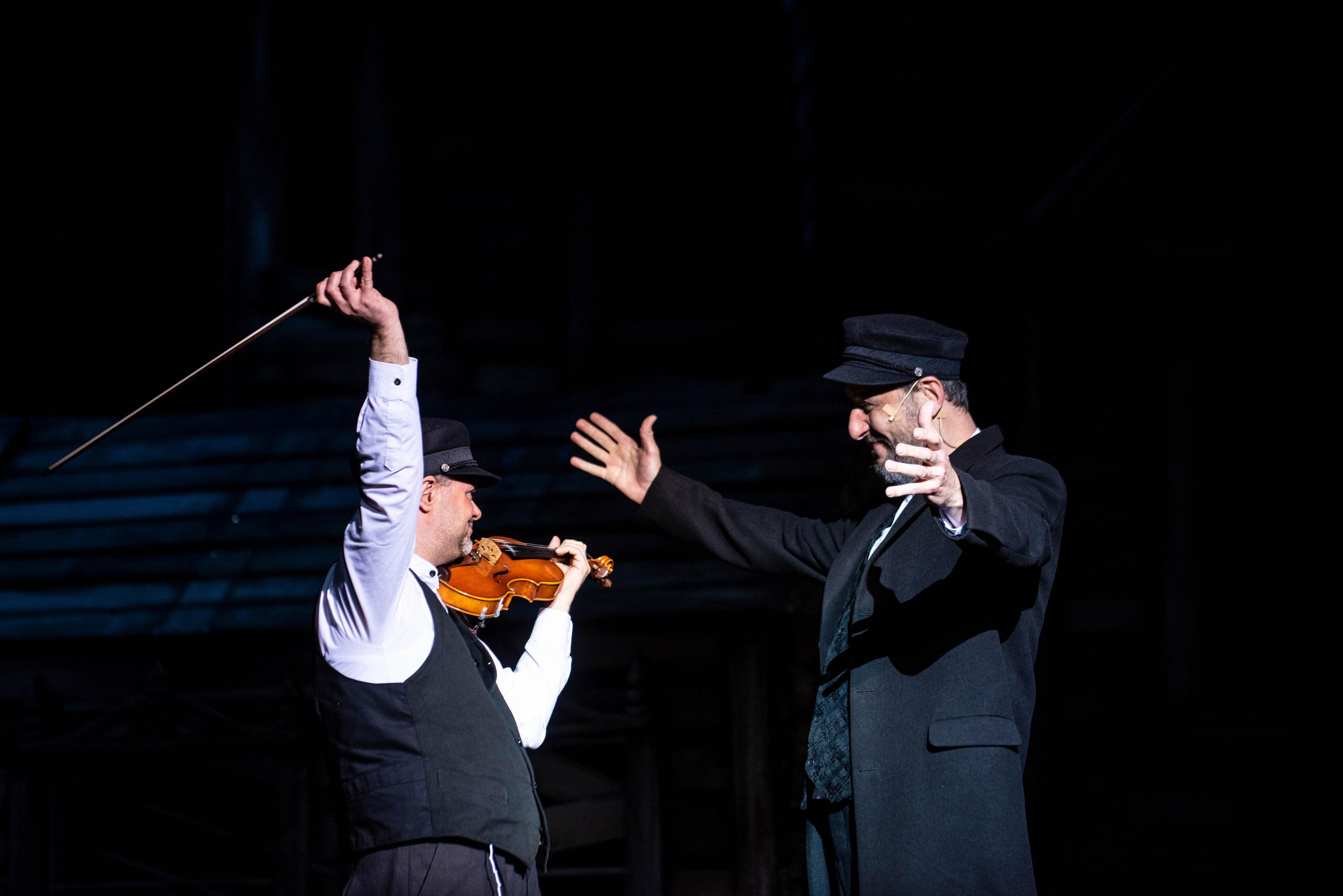 Hegedűs a háztetőn fotógaléria képe 4 Hegedűs a háztetőn fotógaléria képe 4