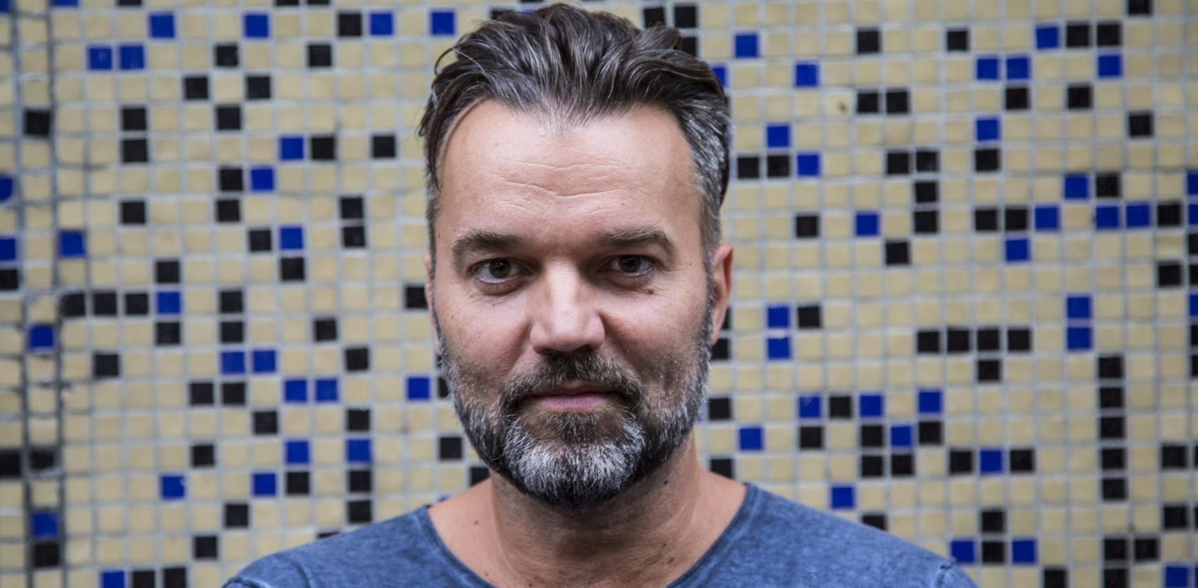 HÉTFÜ - Fehér nyuszi, vörös nyuszi