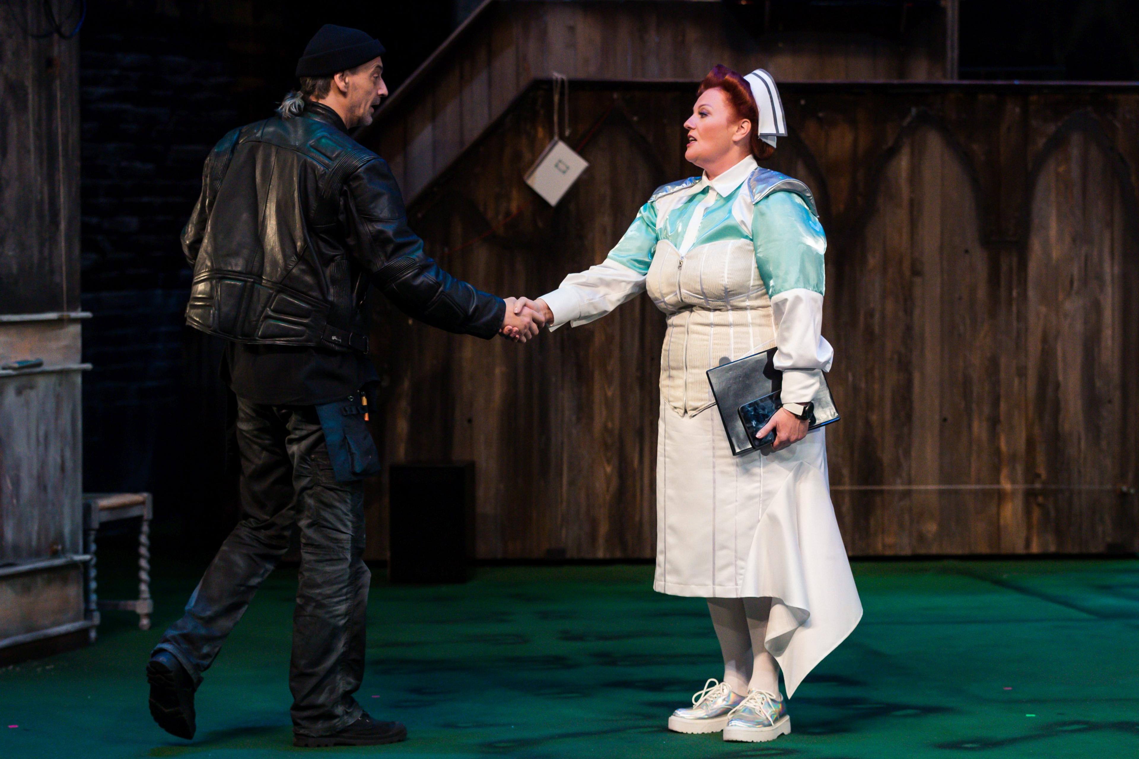 Kakukkfészek 4 Kakukkfészek 4