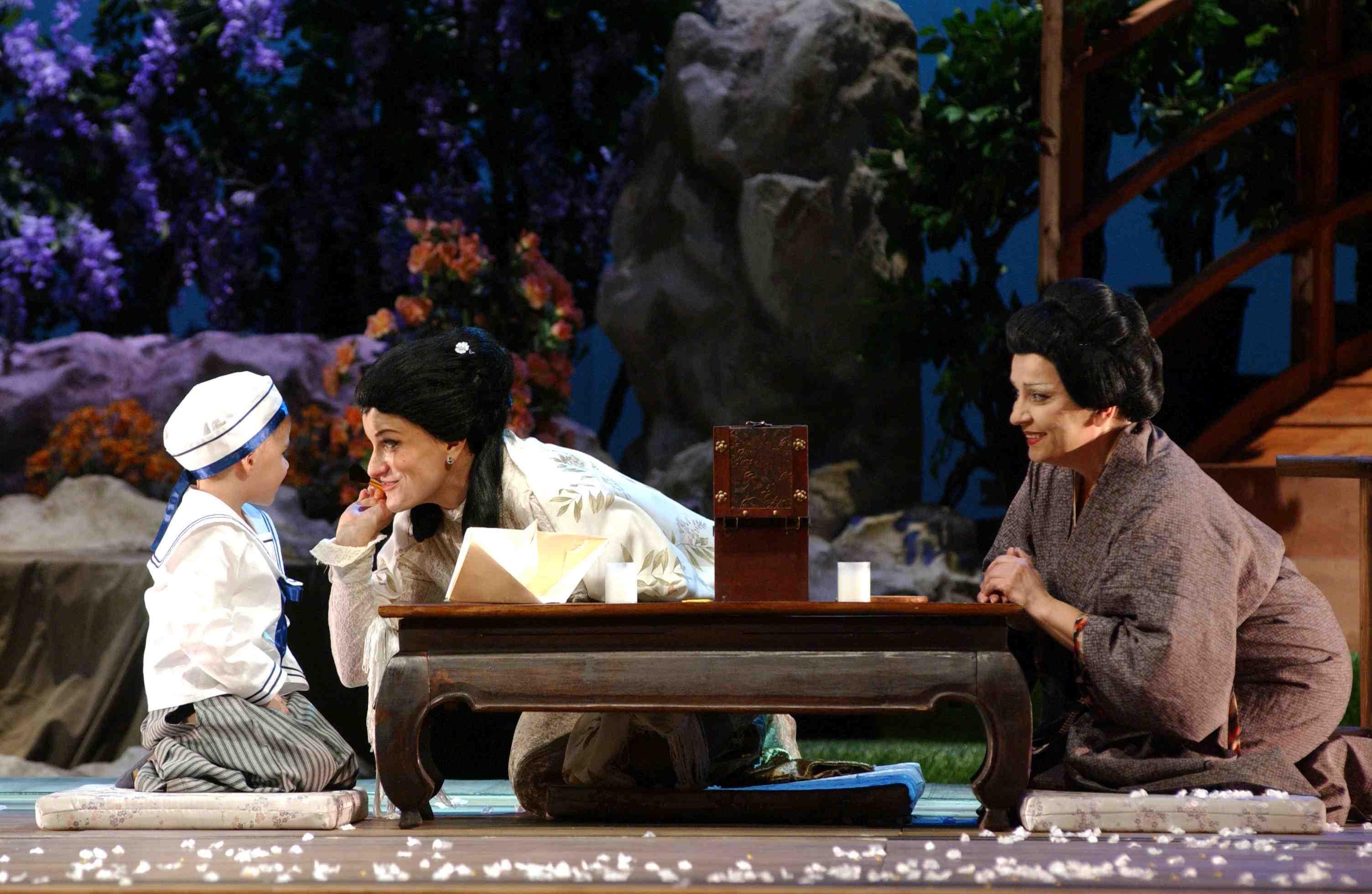 PILLANGÓKISASSZONY fotógaléria képe 4 PILLANGÓKISASSZONY fotógaléria képe 4