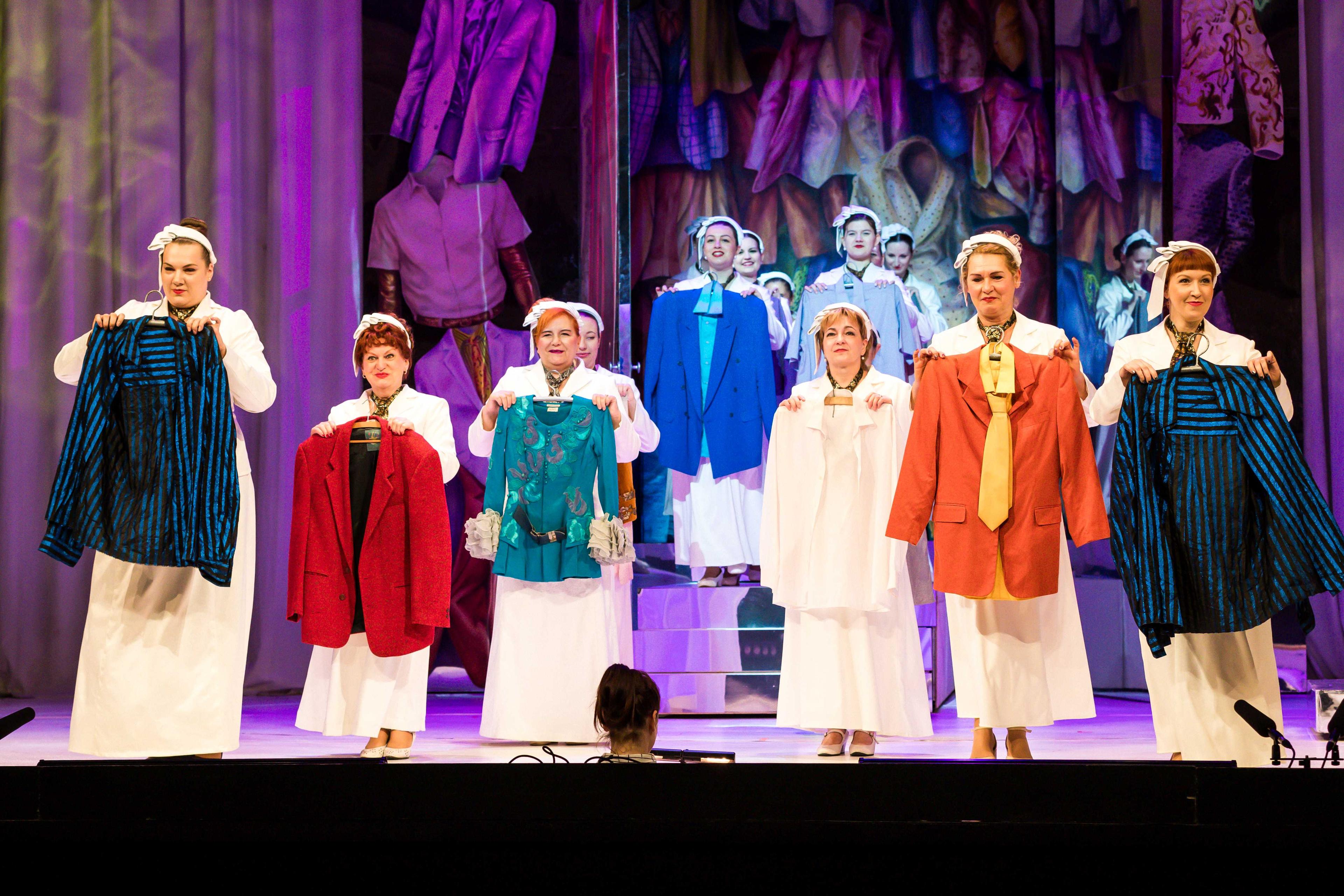 Pomádé király új ruhája 2 Pomádé király új ruhája 2