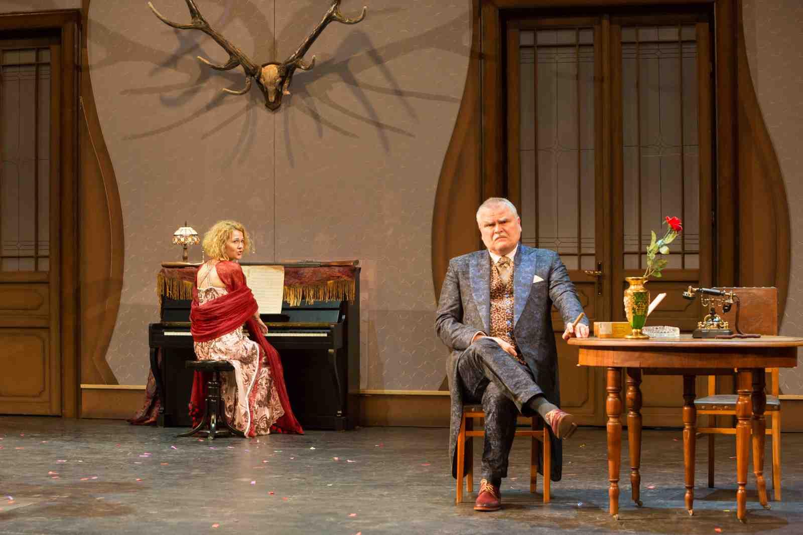 Színház / Marsall 3 Színház / Marsall 3