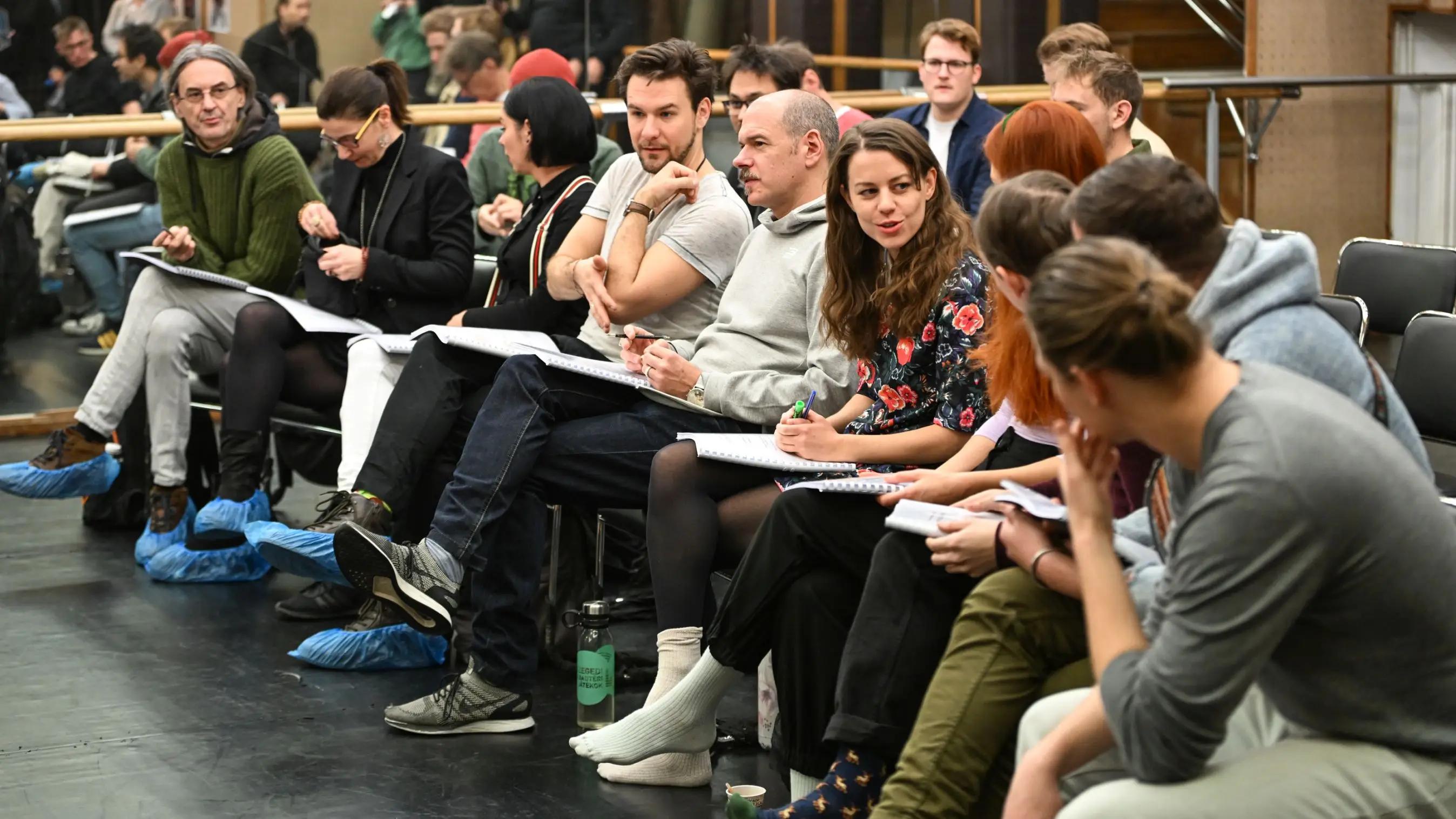 BEINDUL A POFONOFON A SZEGEDI NEMZETIBEN 1 BEINDUL A POFONOFON A SZEGEDI NEMZETIBEN 1